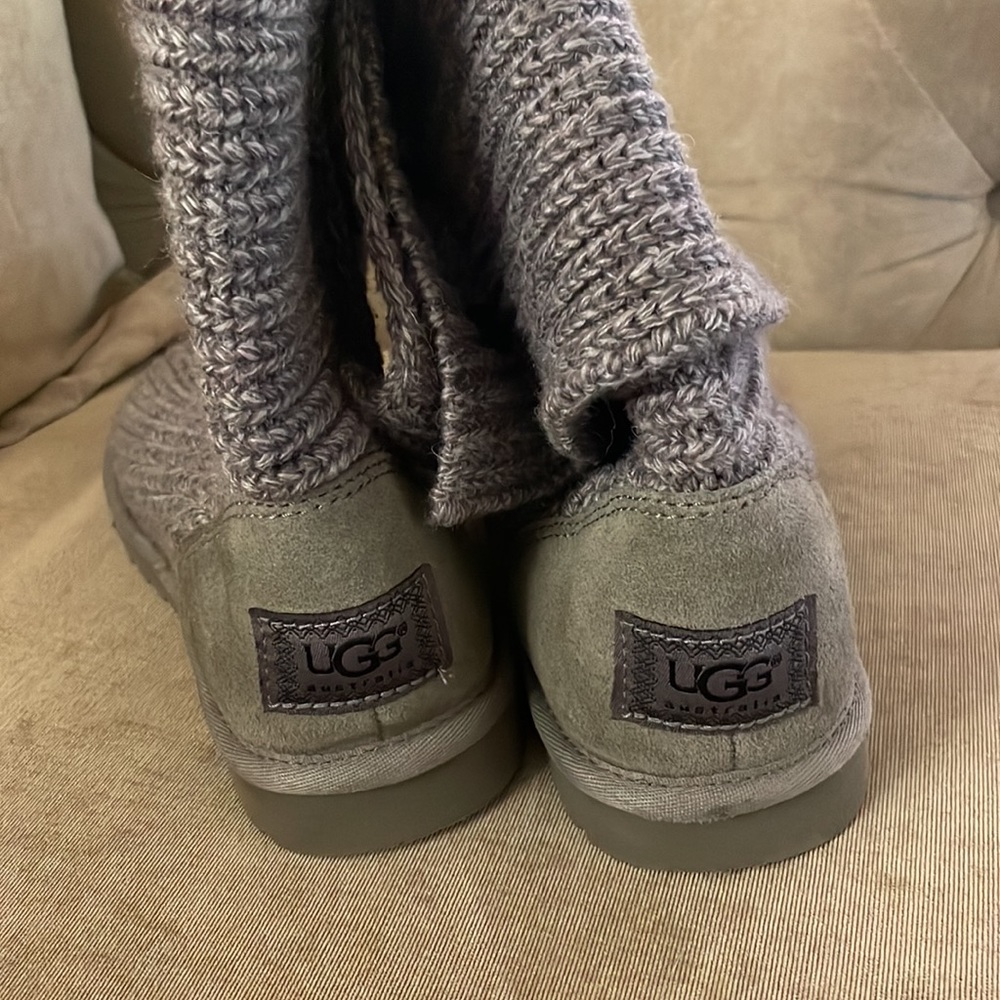 Ugg crochet boots - Picture 2 of 3